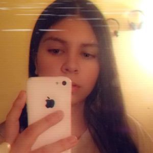 Meet your Posher, Isabel